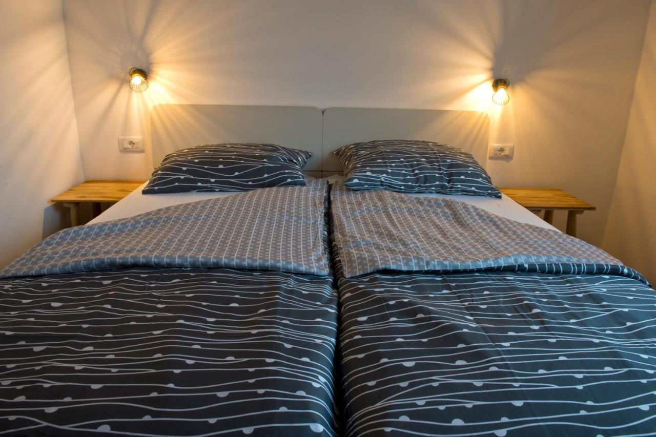 Crnice Apartmaji Tanto Malovse מראה חיצוני תמונה