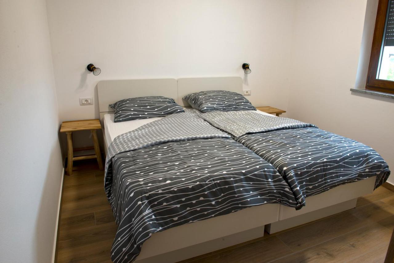 Crnice Apartmaji Tanto Malovse מראה חיצוני תמונה