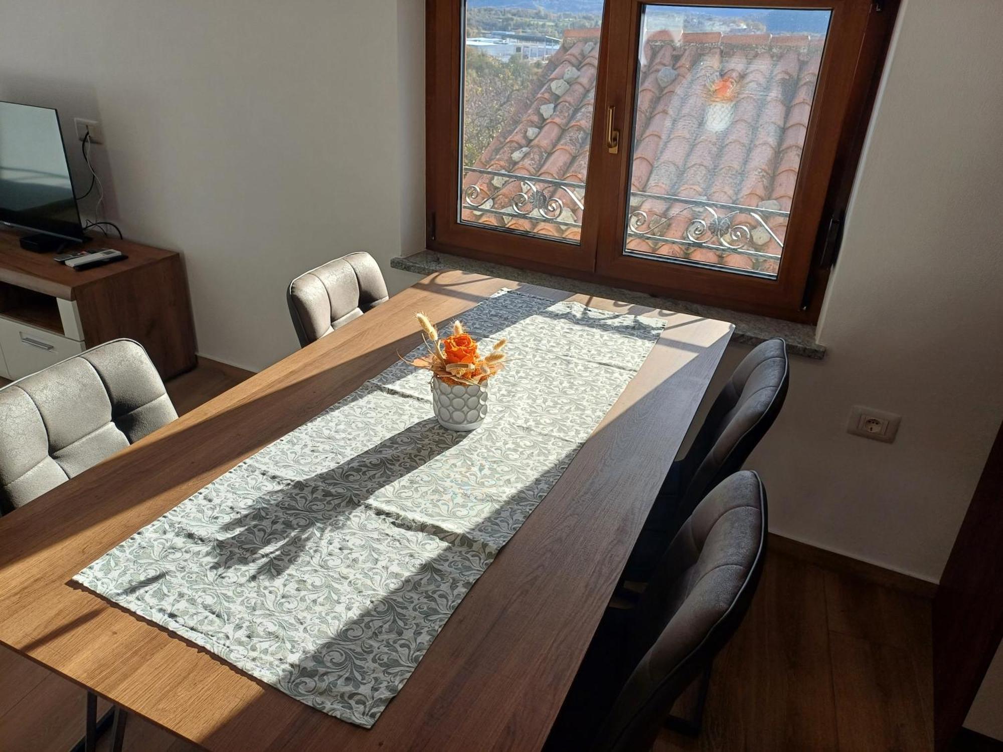 Crnice Apartmaji Tanto Malovse מראה חיצוני תמונה
