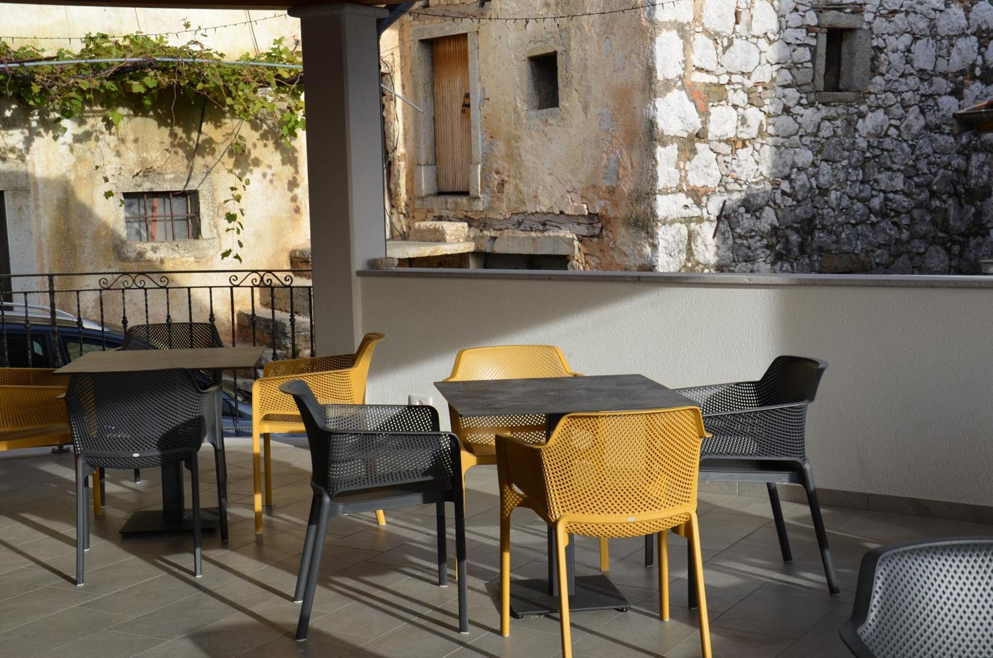 Crnice Apartmaji Tanto Malovse מראה חיצוני תמונה